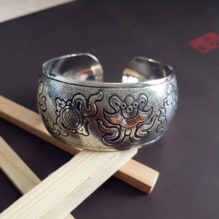 Bohemian Ethnic Style Retro Silver Wide Bracelet for Women Carved Flower Opening Fashionable Bracelet Boho Vintage Jewelry