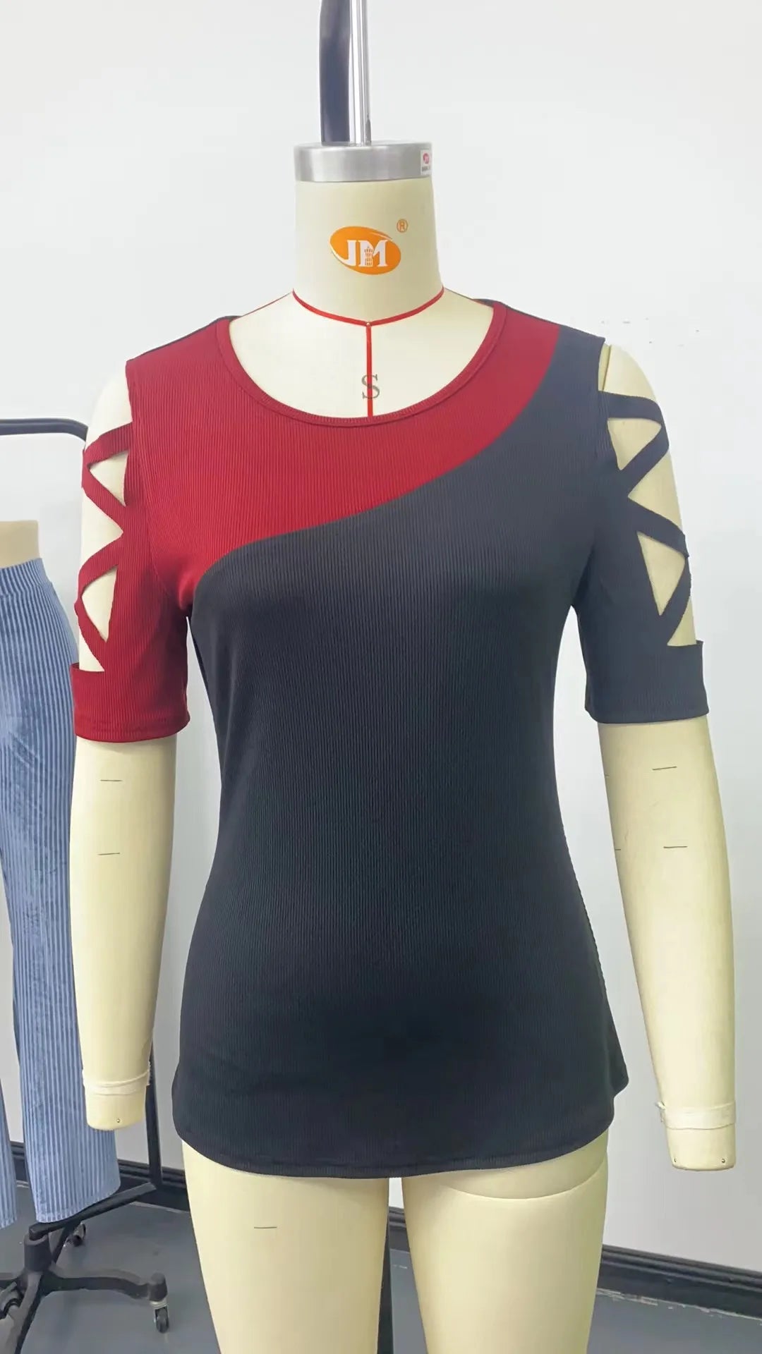 COLOR BLOCK CROSS OFF SHOULDER BOTTOM