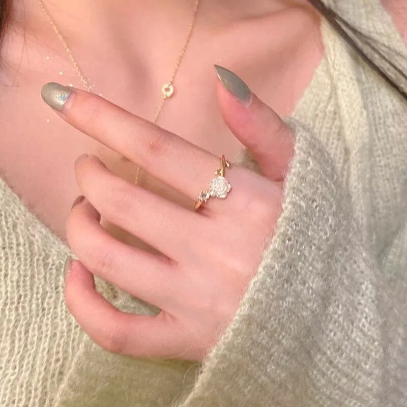 2025 Trend Luxury Rings for Women Gold Plated Stainless Steel Rose Ring Fashion Aesthetic Jewelry Temperament