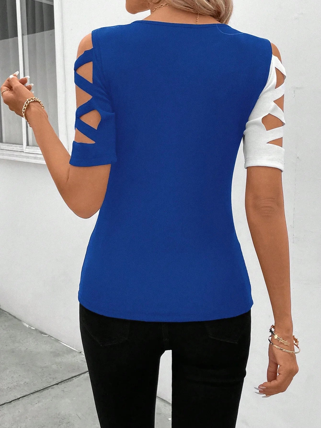 COLOR BLOCK CROSS OFF SHOULDER BOTTOM