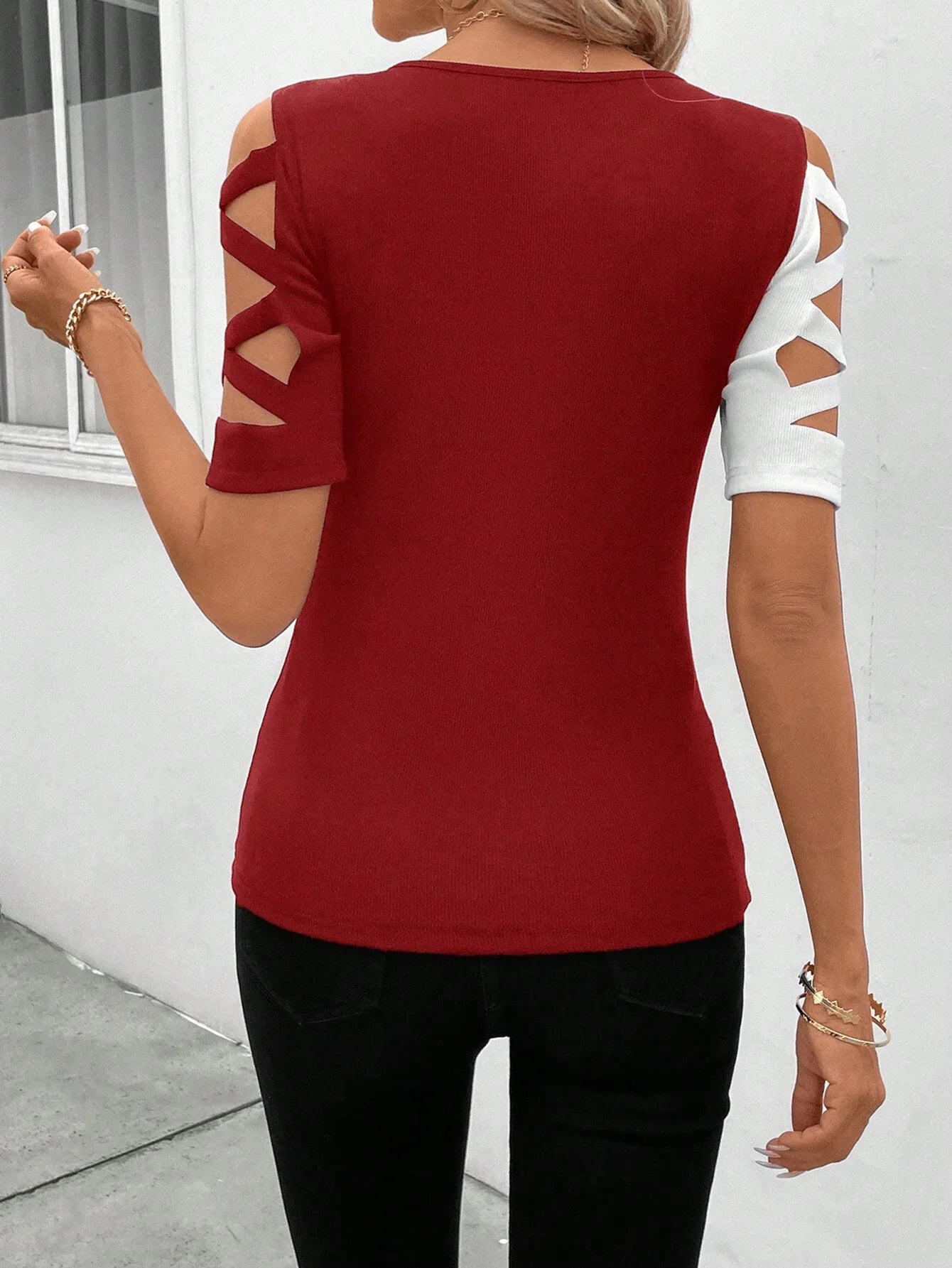 COLOR BLOCK CROSS OFF SHOULDER BOTTOM