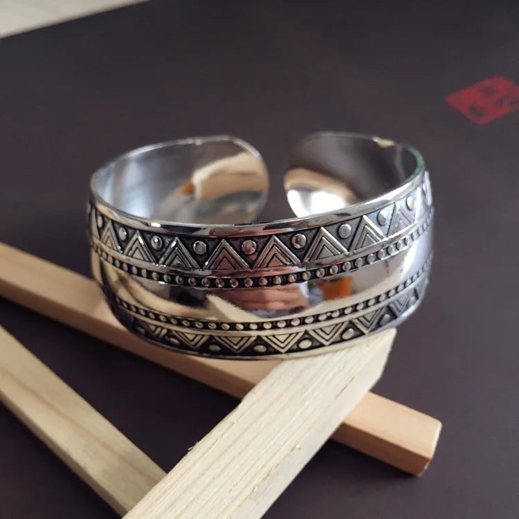 Bohemian Ethnic Style Retro Silver Wide Bracelet for Women Carved Flower Opening Fashionable Bracelet Boho Vintage Jewelry