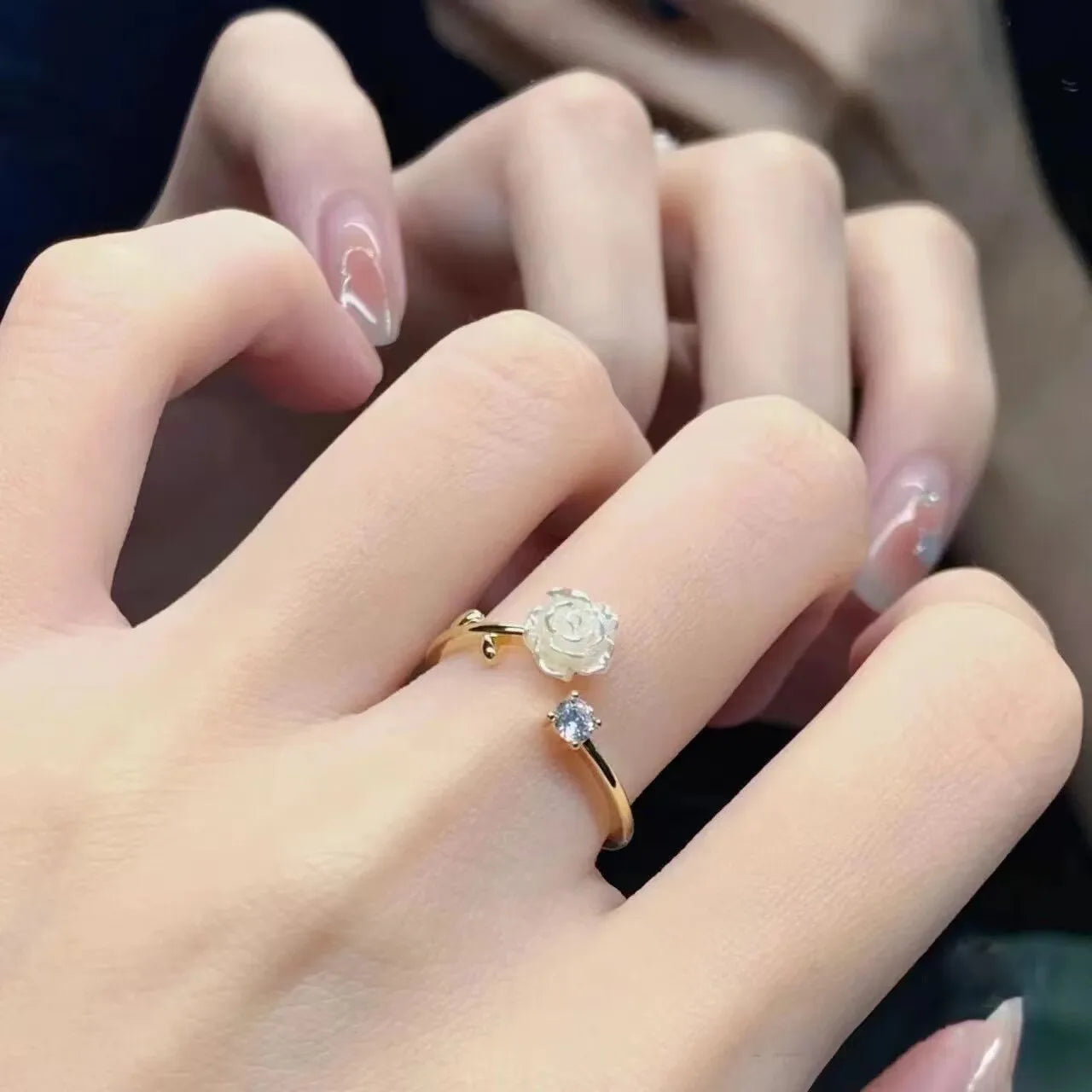 2025 Trend Luxury Rings for Women Gold Plated Stainless Steel Rose Ring Fashion Aesthetic Jewelry Temperament