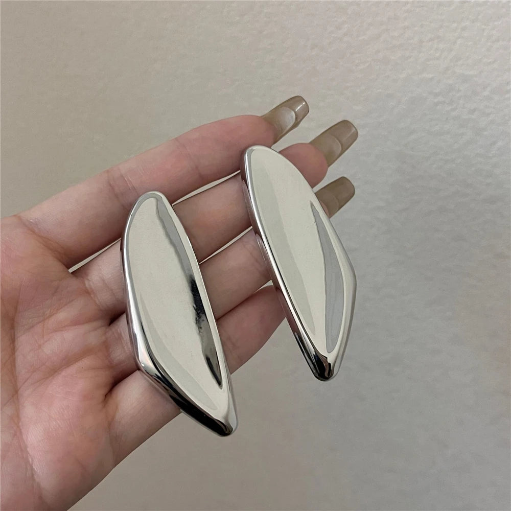 Elegant Classic Geometric Asymmetrical Earrings Fashionable Ladies' Accessory Stylish Cohesive Timeless Design