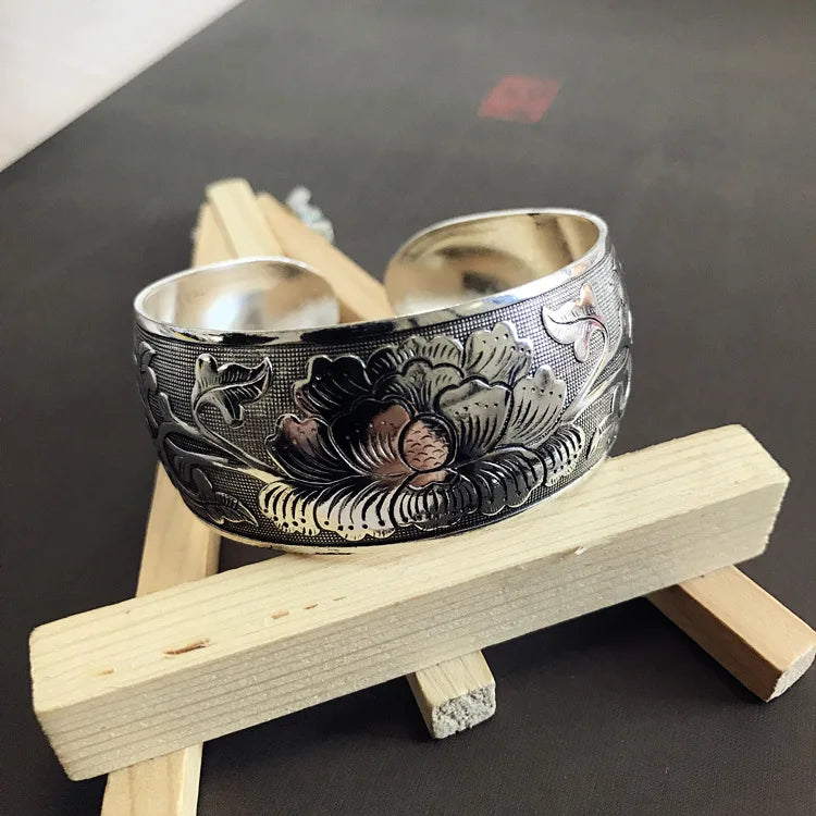 Bohemian Ethnic Style Retro Silver Wide Bracelet for Women Carved Flower Opening Fashionable Bracelet Boho Vintage Jewelry