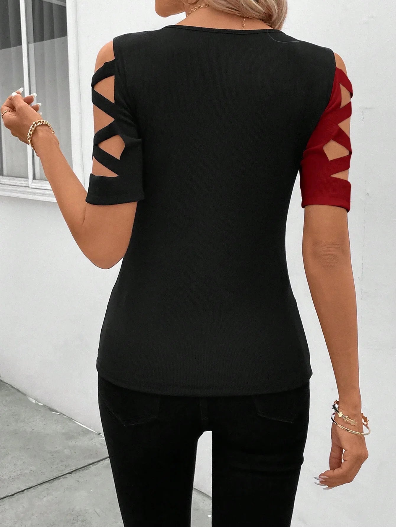 COLOR BLOCK CROSS OFF SHOULDER BOTTOM