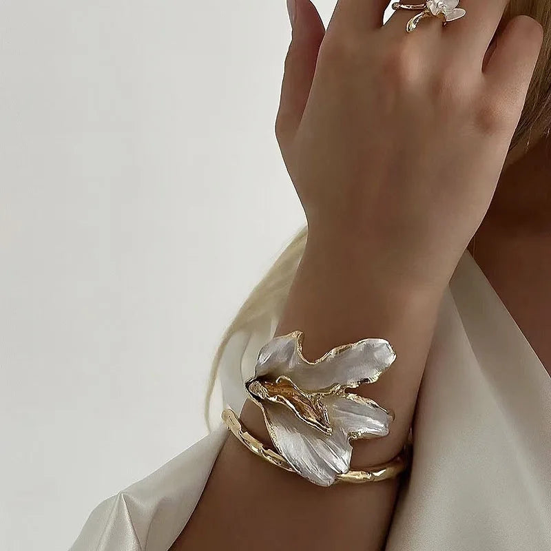 Modern Jewelry European and American Design Flower Open Bracelets For Women Party Gifts Exaggerative Accessories Hot Selling