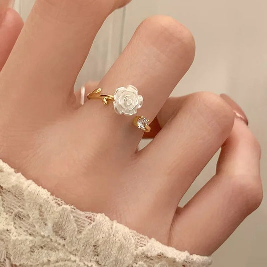 2025 Trend Luxury Rings for Women Gold Plated Stainless Steel Rose Ring Fashion Aesthetic Jewelry Temperament
